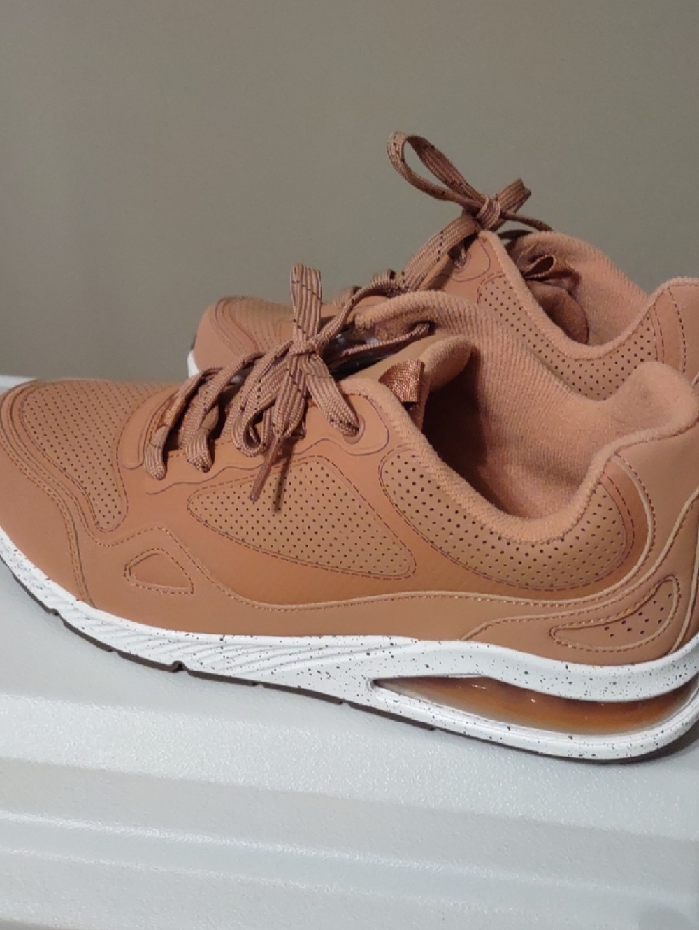 Skechers Women's Tan Lace-Up Memory Foam Sneakers NWOT